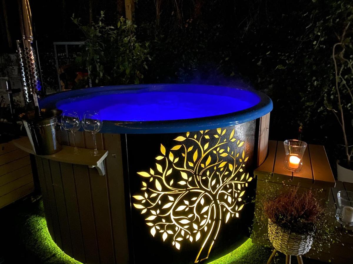 Domek Inosasino Z Basenem I Sauna Exteriér fotografie